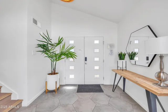 $950,000 | 8614 East Monterey Way, Scottsdale, AZ 85251