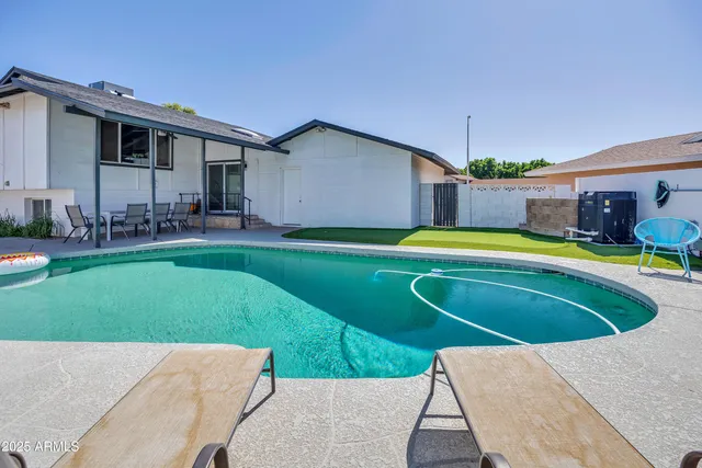 $950,000 | 8614 East Monterey Way, Scottsdale, AZ 85251