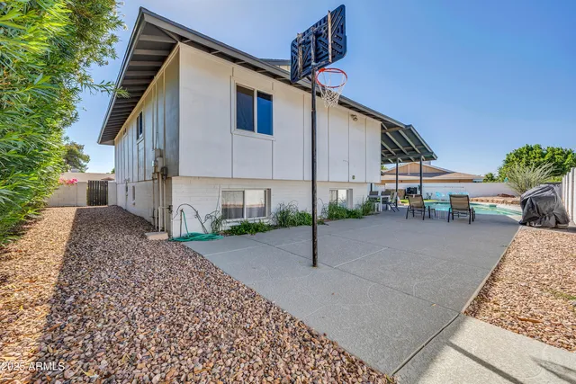 $950,000 | 8614 East Monterey Way, Scottsdale, AZ 85251