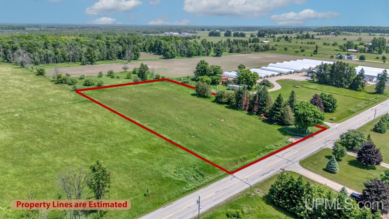 416 20th Road Escanaba, MI 49829 - Photo 2 of 12 Gallery Image 2
