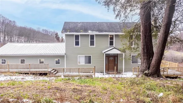 $299,990 | 437 Petrolia Road, Chicora, PA 16025