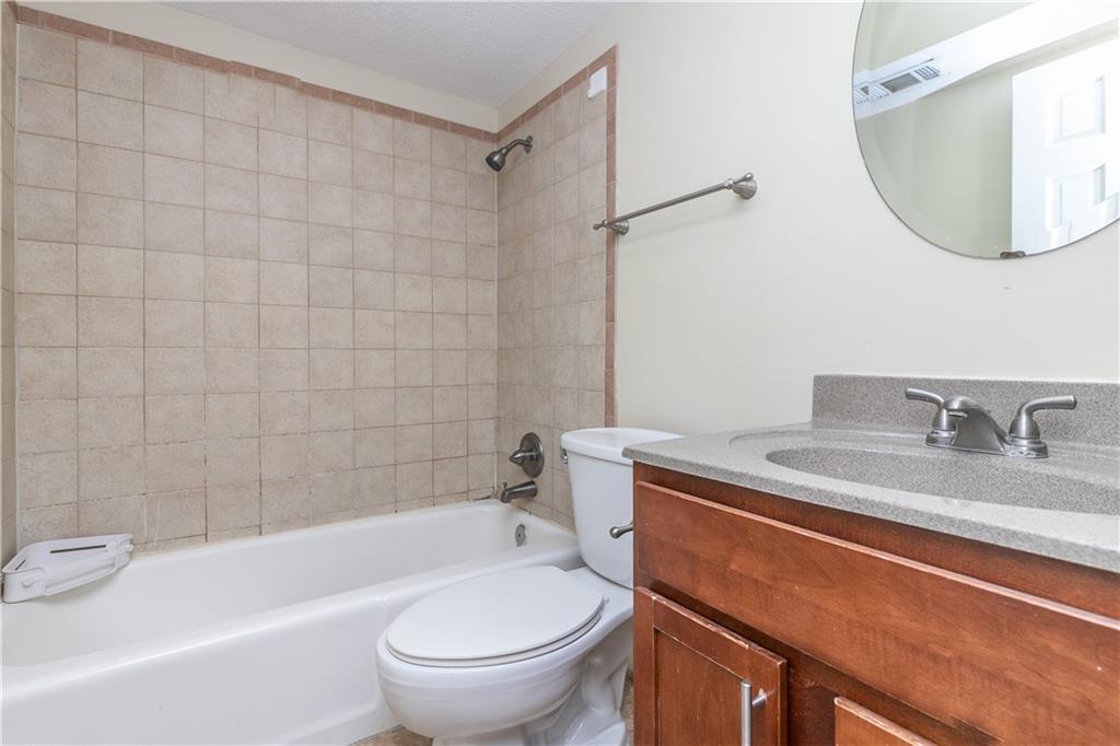 3602 Gillham Road, Unit 11 Kansas City, MO 64111 - Photo 22 of 24