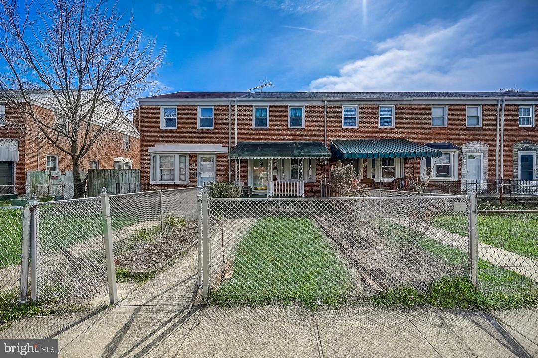 911 Middlesex Road Baltimore, MD 21221 - Photo 3 of 27
