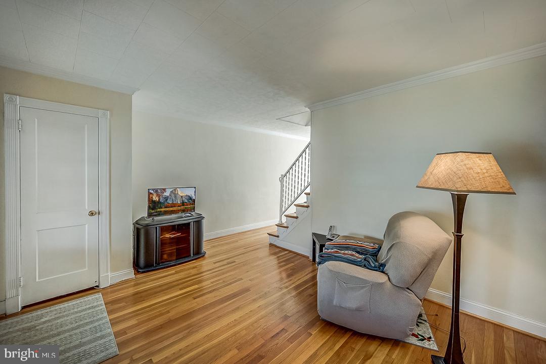 911 Middlesex Road Baltimore, MD 21221 - Photo 7 of 27