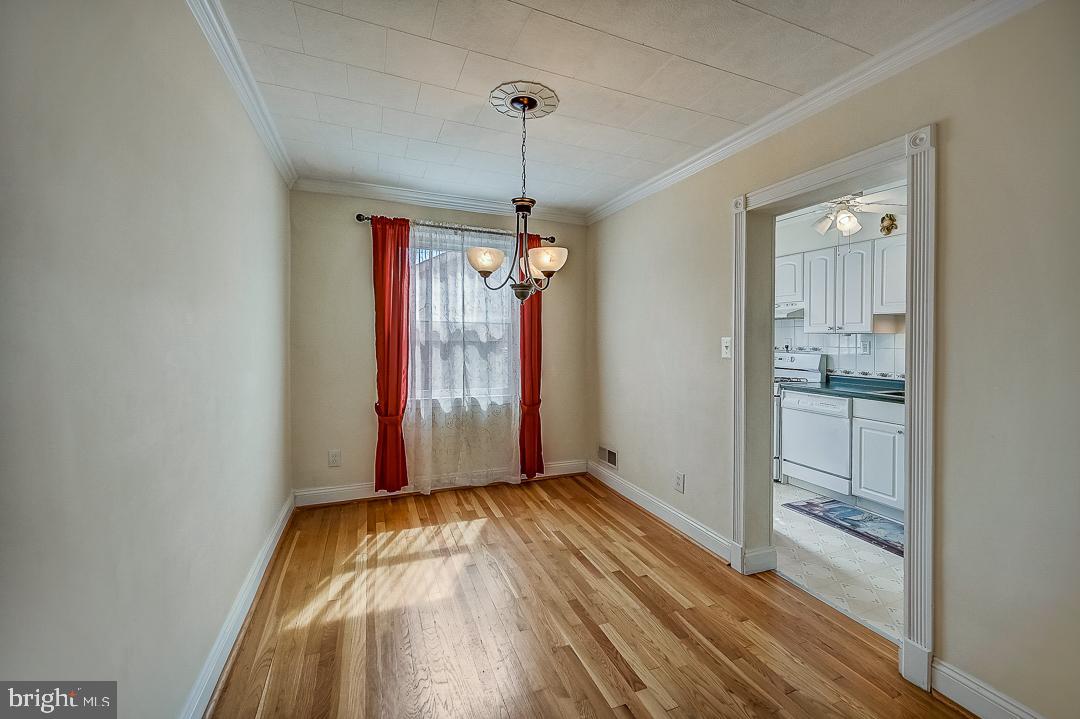 911 Middlesex Road Baltimore, MD 21221 - Photo 8 of 27