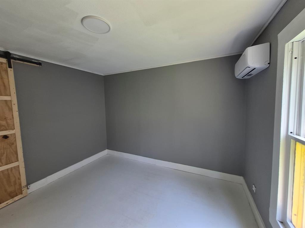 3720 Live Oak Avenue Waco, TX 76708 - Photo 13 of 27