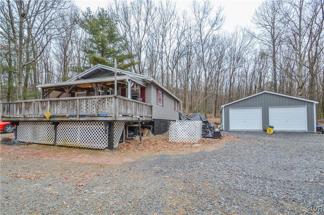 206 Eastbrook Road Effort, PA 18330 - Photo 1 of 13