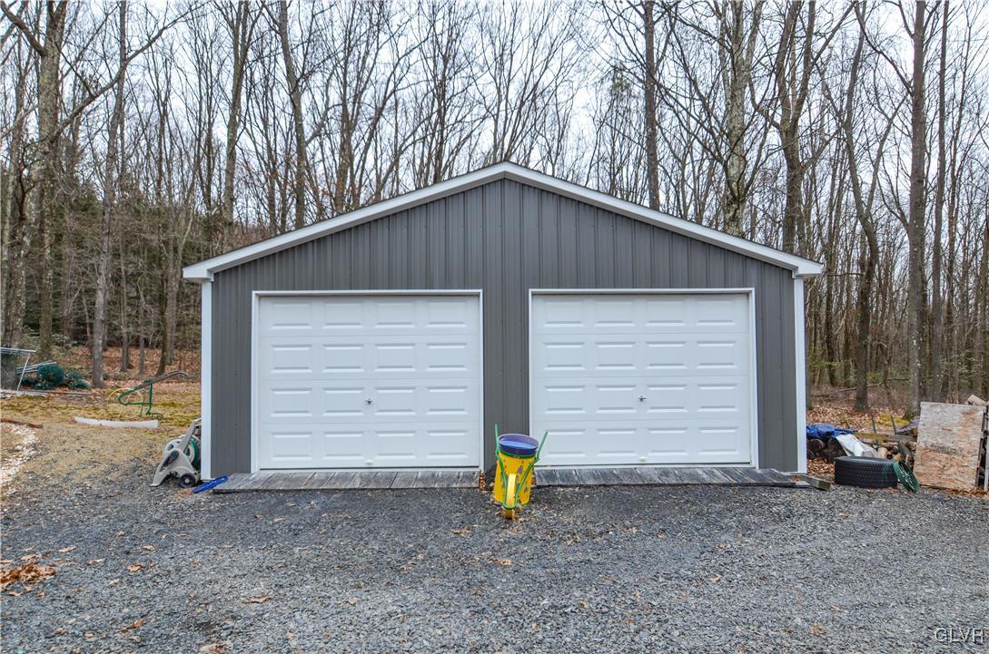 206 Eastbrook Road Effort, PA 18330 - Photo 2 of 13