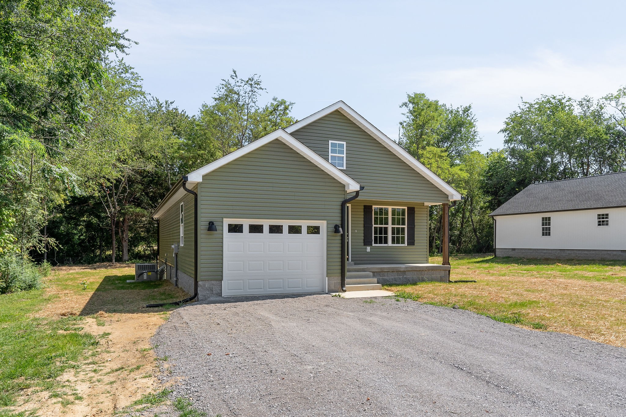 808 Smith Road Smithville, TN 37166 - Photo 3 of 29 Gallery Image 3