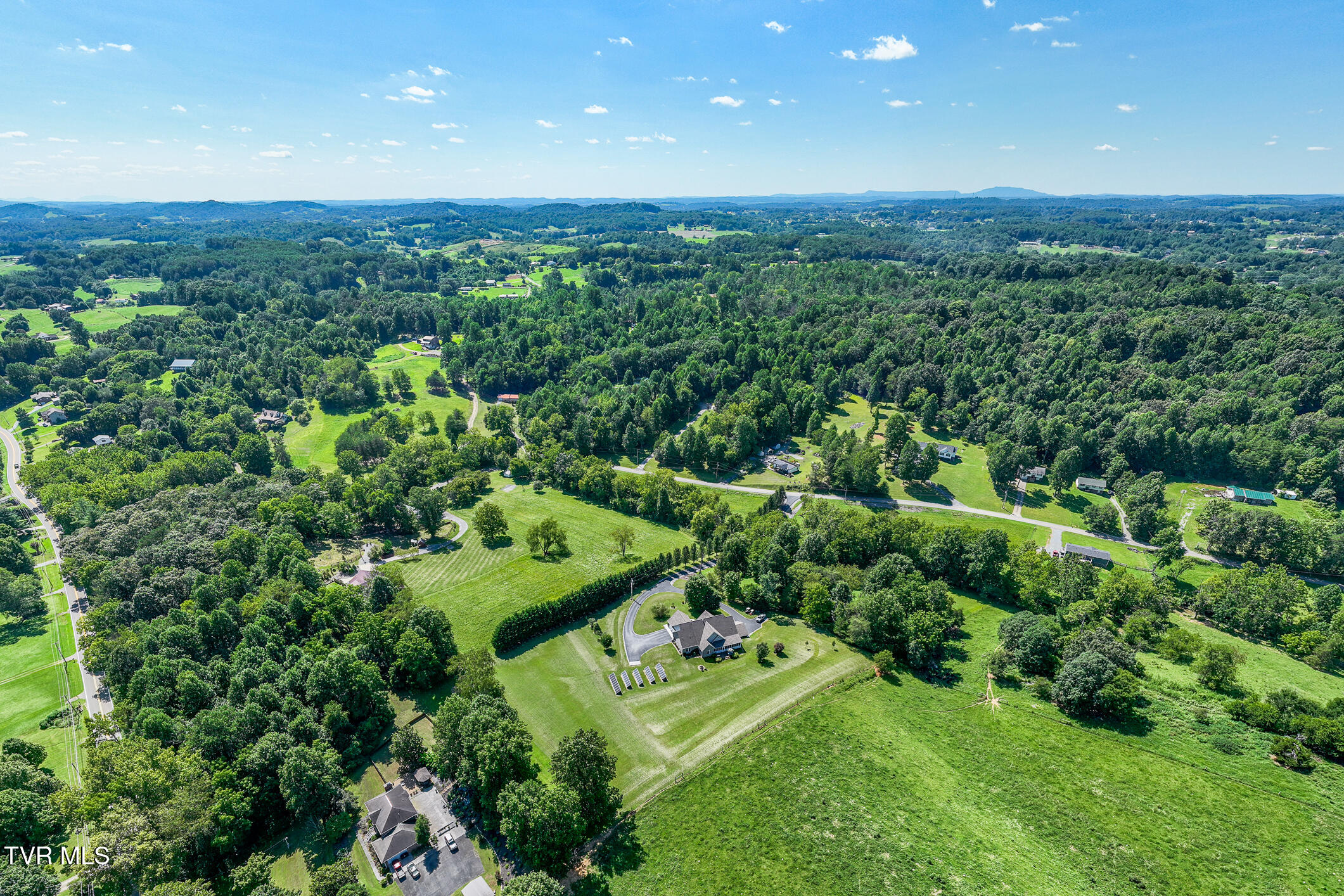 186 Oliver Edwards Road Jonesborough, TN 37659 - Photo 98 of 125 186 Oliver Edwards Road (7 of 130)