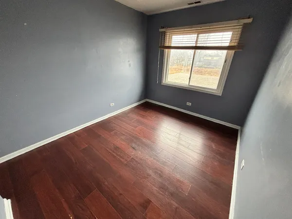 $299,999 | 1373 Greenbrook Court, Hanover Park, IL 60133