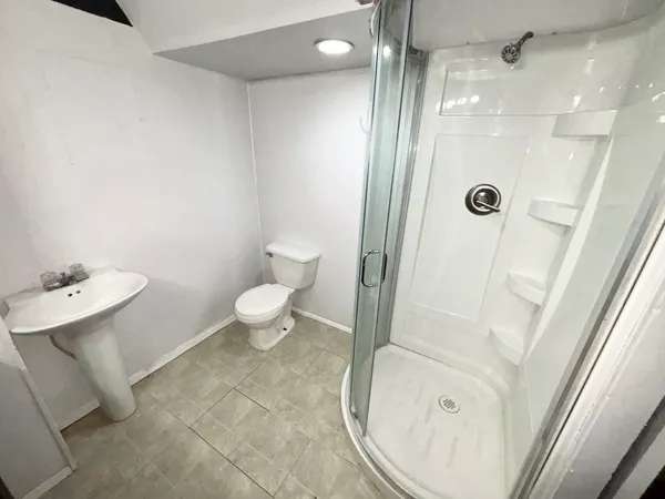 $299,999 | 1373 Greenbrook Court, Hanover Park, IL 60133