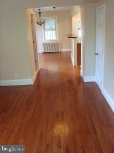 4030 Cedardale Road Baltimore, MD 21215 - Photo 4 of 23 Living Room