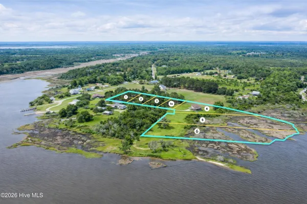 $2,500,000 | 301 Intracoastal Court, Sneads Ferry, NC 28460