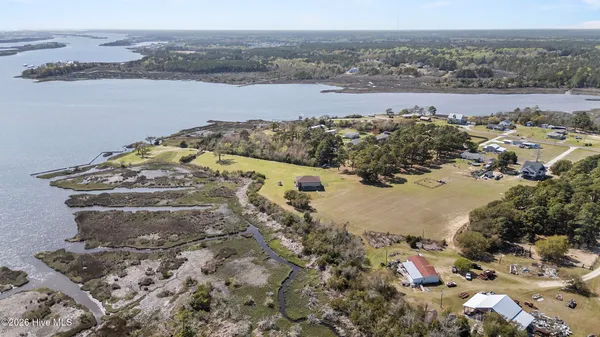 $2,500,000 | 301 Intracoastal Court, Sneads Ferry, NC 28460