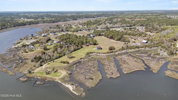 $2,500,000 | 301 Intracoastal Court, Sneads Ferry, NC 28460
