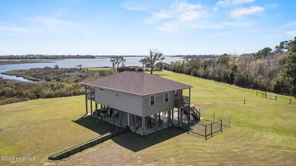 $2,500,000 | 301 Intracoastal Court, Sneads Ferry, NC 28460