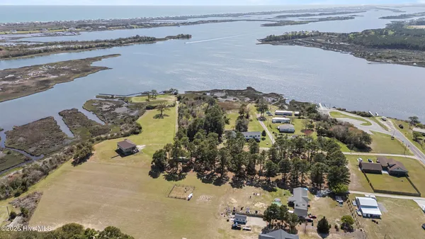 $2,500,000 | 301 Intracoastal Court, Sneads Ferry, NC 28460