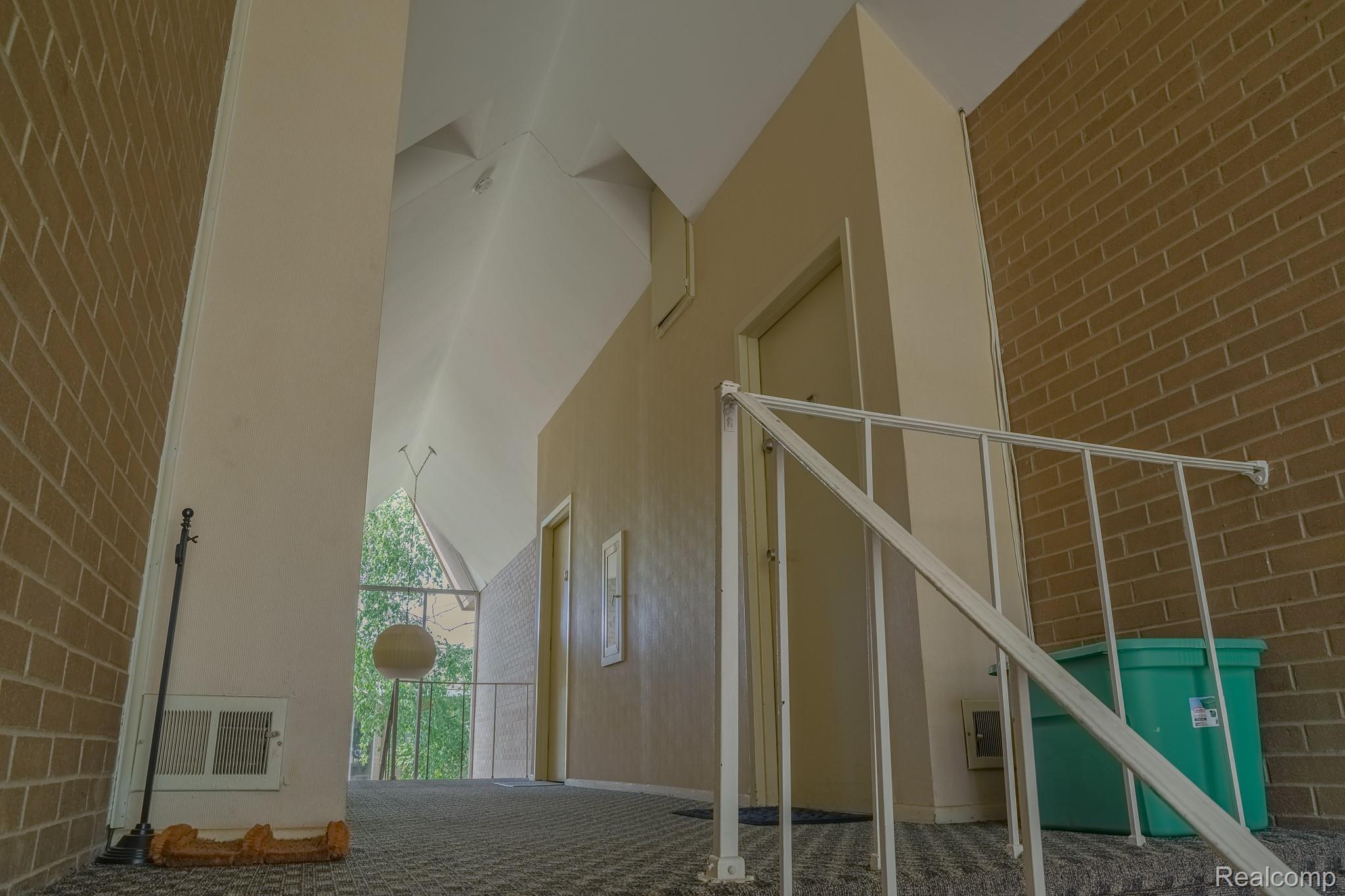 1989 Klingensmith Road, Unit 46 Bloomfield Hills, MI 48302 - Photo 34 of 41 Image quality insufficient for description