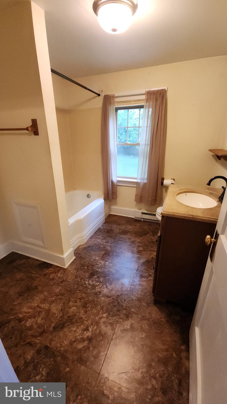 5185 Fairfield Road Fairfield, PA 17320 - Photo 24 of 44 Bathroom
