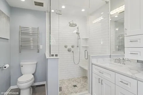 $1,050,000 | 611 London Court, Buffalo Grove, IL 60089