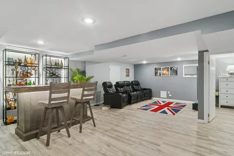 $1,050,000 | 611 London Court, Buffalo Grove, IL 60089