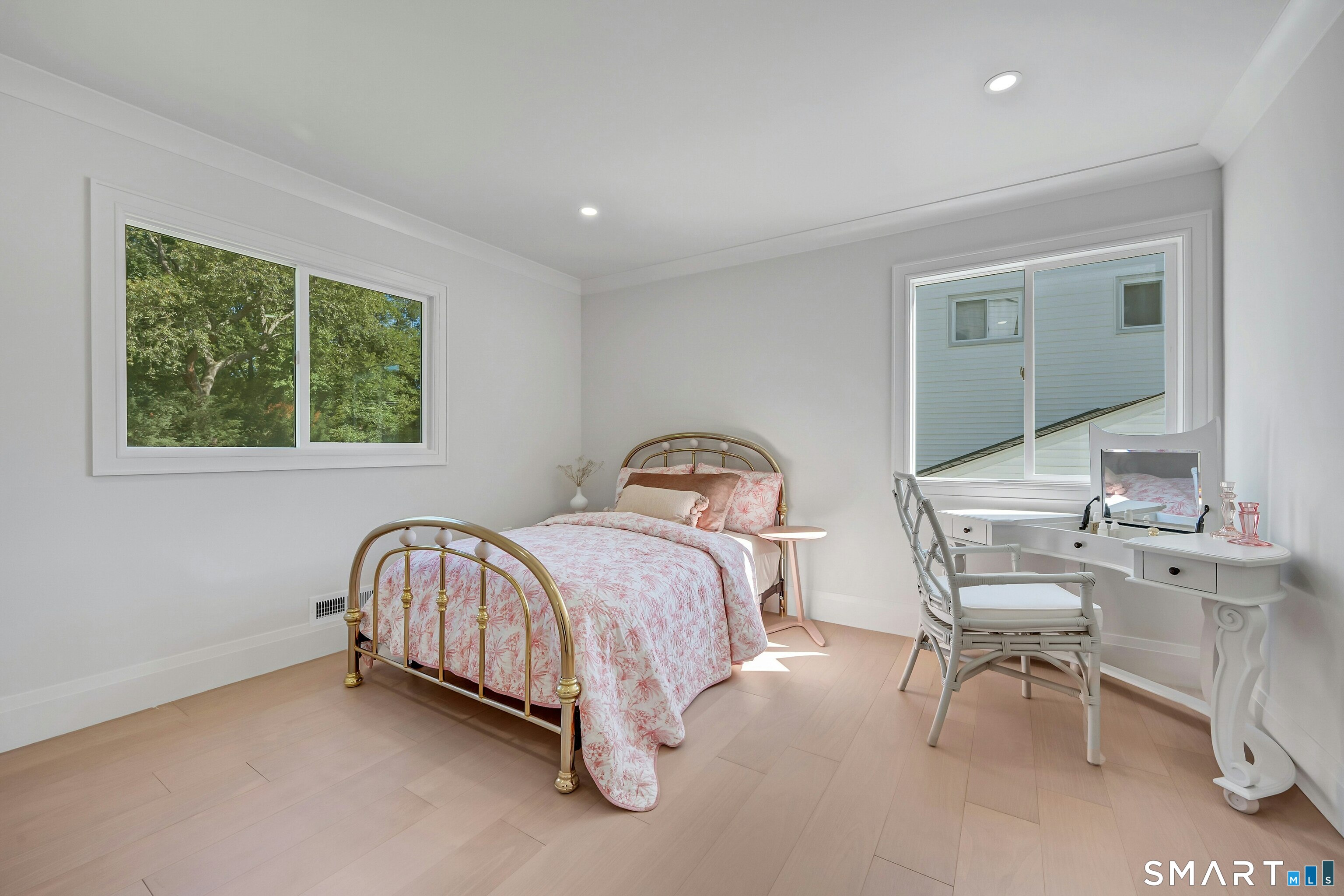 37 Mary Lane Greenwich, CT 06878 - Photo 20 of 36 Gallery Image 20