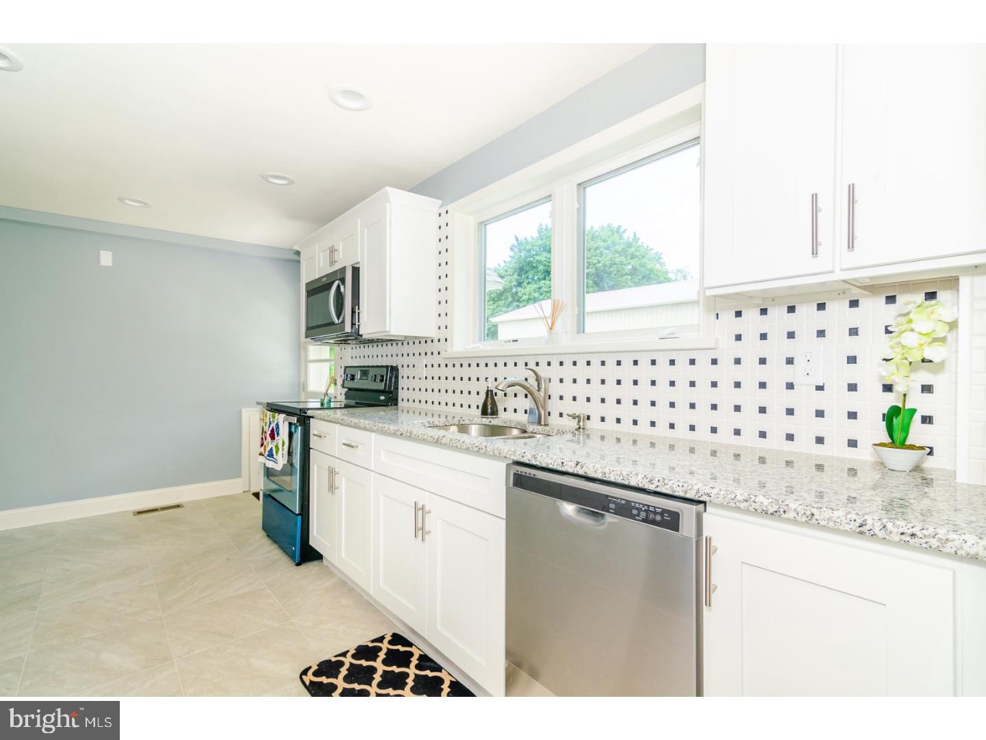 140 Maugers Mill Road Pottstown, PA 19464 - Photo 11 of 25 Kitchen