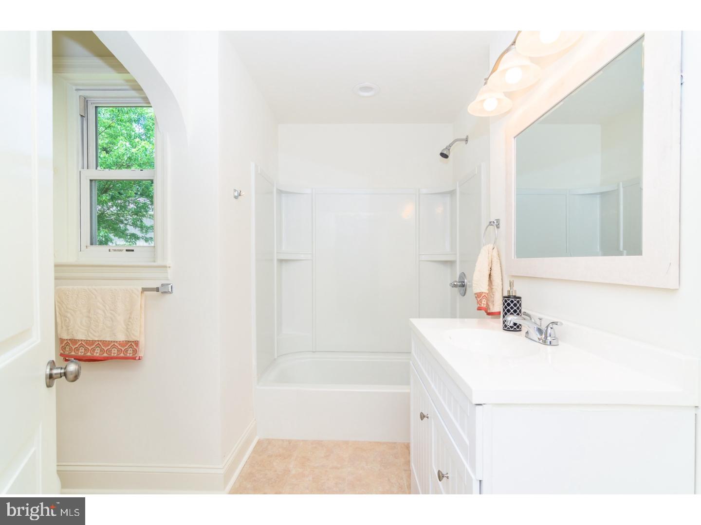 140 Maugers Mill Road Pottstown, PA 19464 - Photo 20 of 25 Bathroom