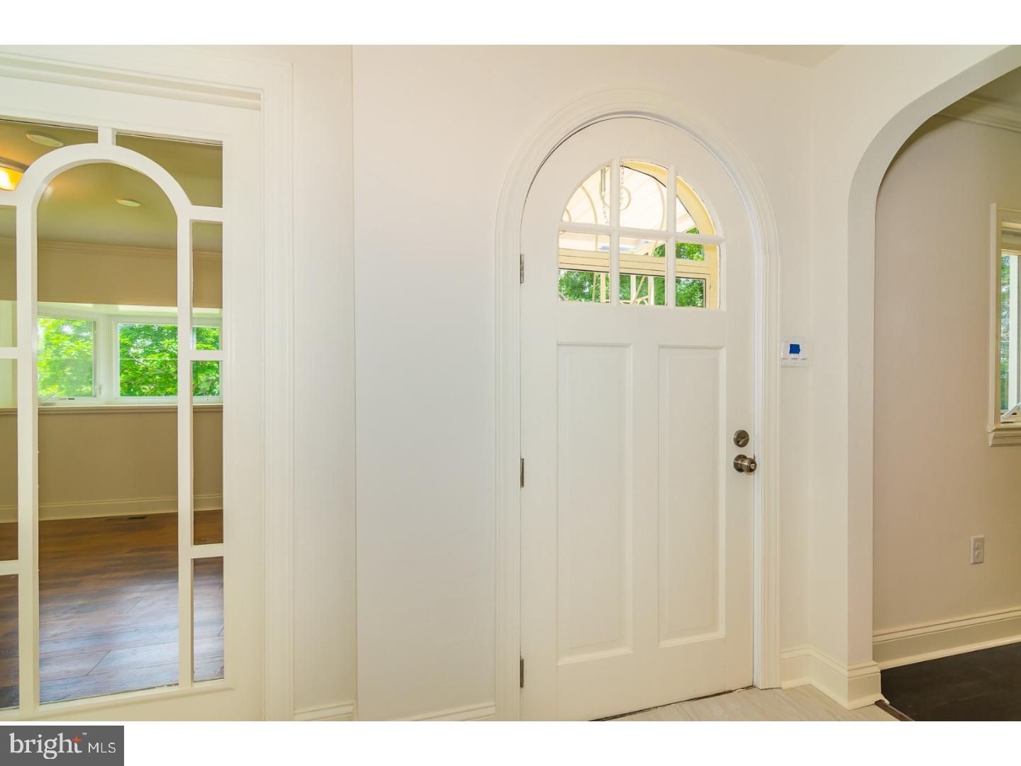 140 Maugers Mill Road Pottstown, PA 19464 - Photo 6 of 25 Foyer