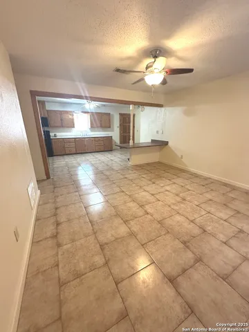 $1,500 | 508 North Washington Drive, Devine, TX 78016