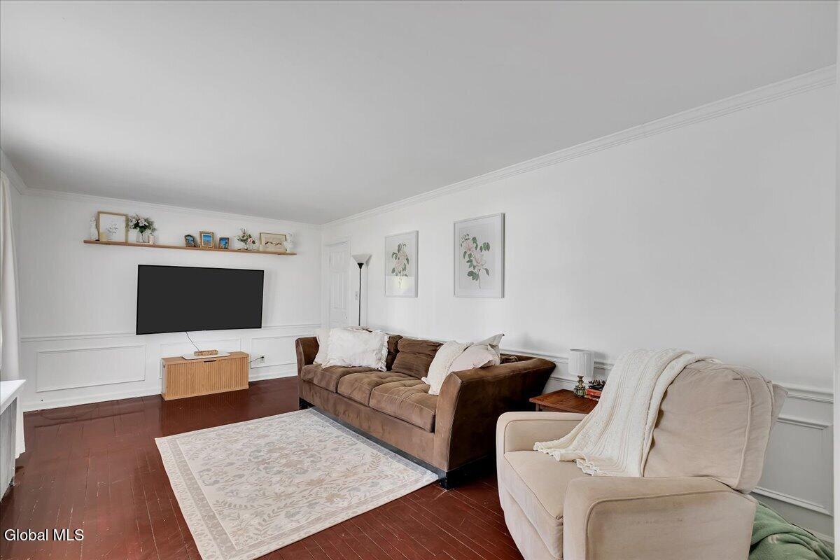 124 Beacon Road Bethlehem, NY 12077 - Photo 14 of 29 08-IMG_5892