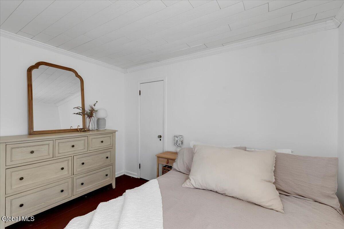 124 Beacon Road Bethlehem, NY 12077 - Photo 19 of 29 21-IMG_5936