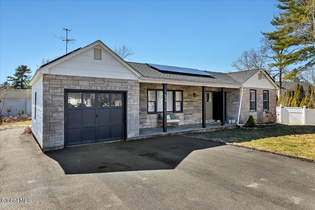 124 Beacon Road Bethlehem, NY 12077 - Photo 2 of 29 03-IMG_6023