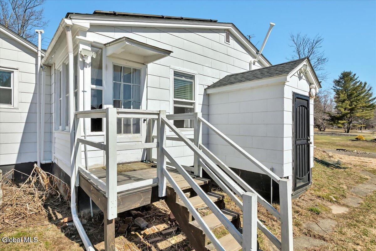 124 Beacon Road Bethlehem, NY 12077 - Photo 25 of 29 29-IMG_5988