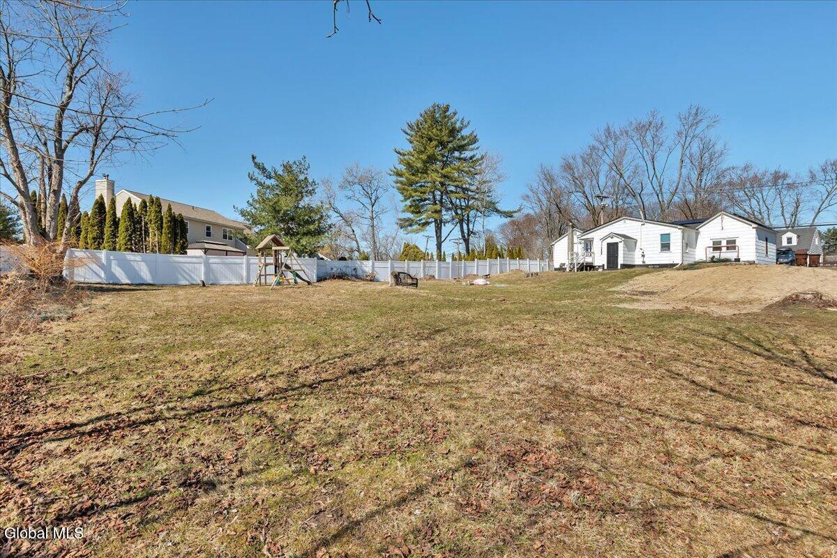 124 Beacon Road Bethlehem, NY 12077 - Photo 27 of 29 32-IMG_6003