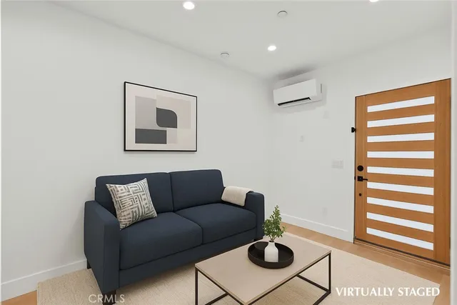 $2,000 | 5734 Stansbury Avenue, Van Nuys, CA 91401