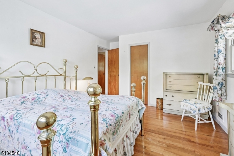 1355 Ratzer Road Wayne, NJ 07470 - Photo 22 of 34