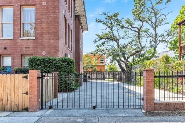 $412,250 | 3601 Camp Street, Unit 104, New Orleans, LA 70115