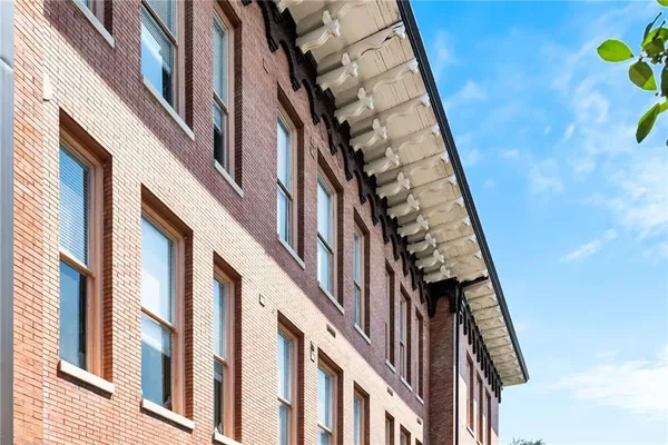 $412,250 | 3601 Camp Street, Unit 104, New Orleans, LA 70115