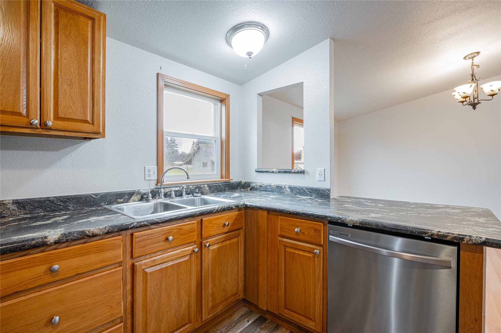 18231 Doris Lane Southwest Rochester, WA 98579 - Photo 5 of 22 Gallery Image 5