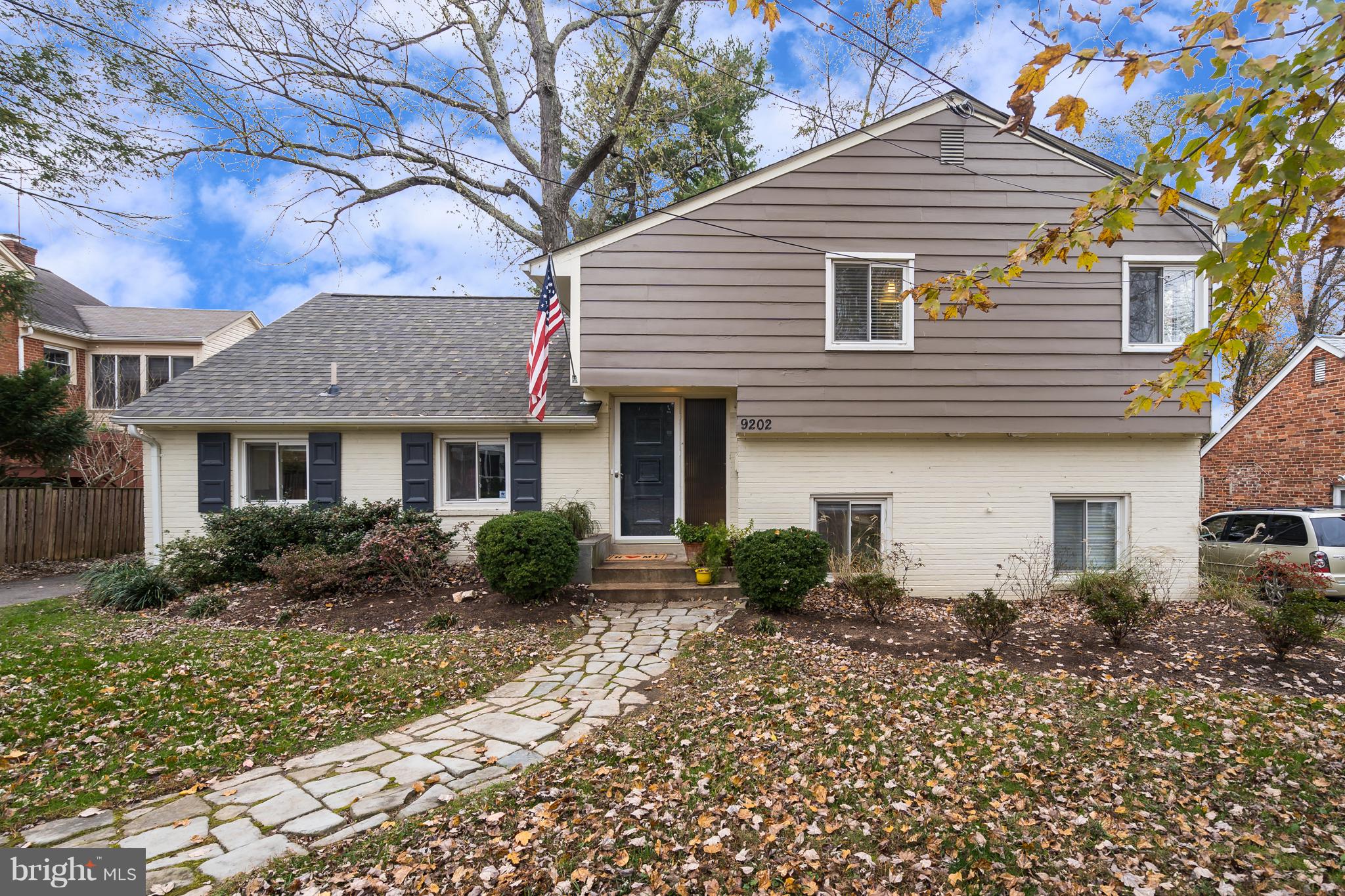 9202 Summit Road Silver Spring, MD 20910 - Photo 2 of 38