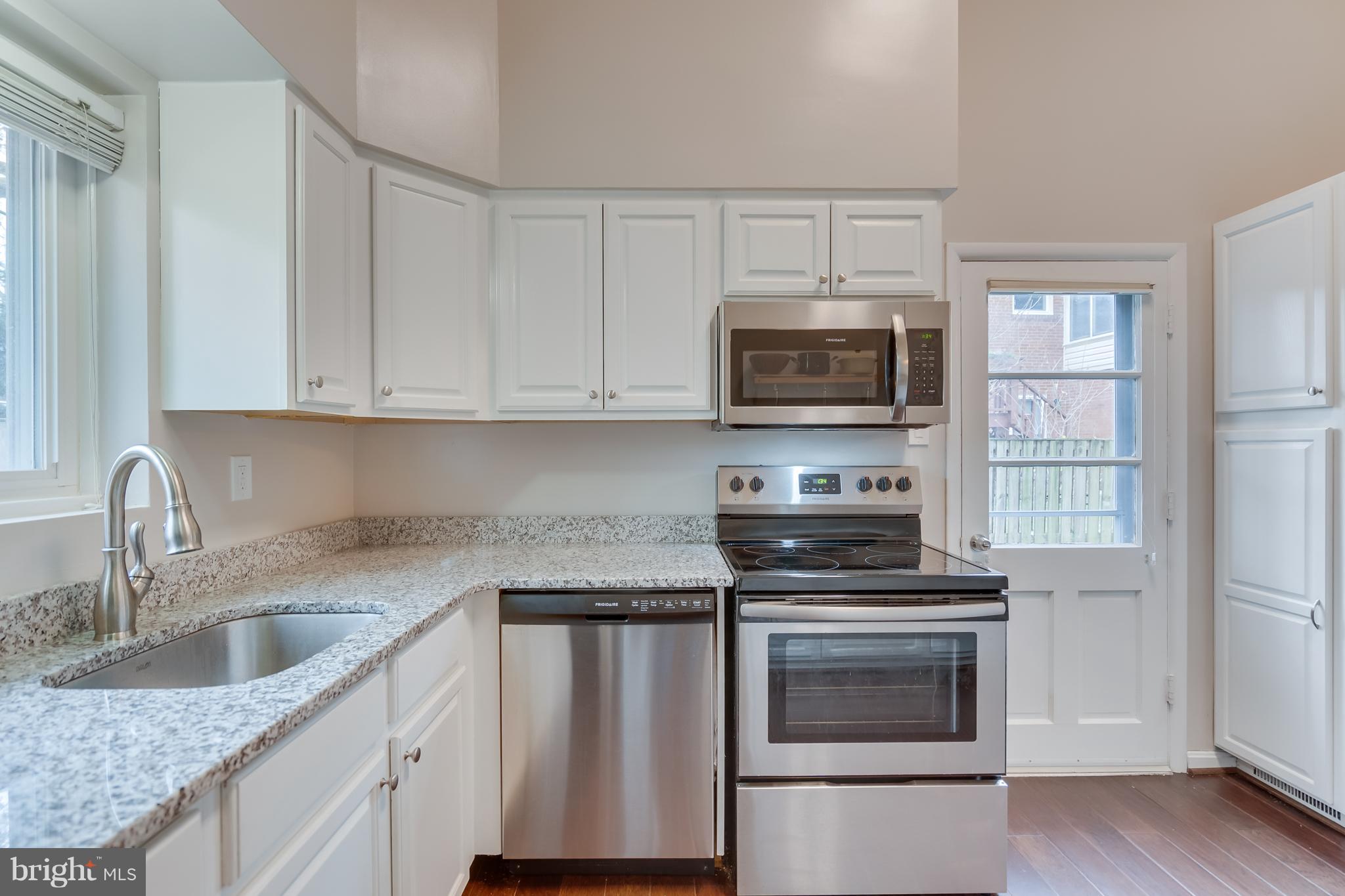 9202 Summit Road Silver Spring, MD 20910 - Photo 8 of 38