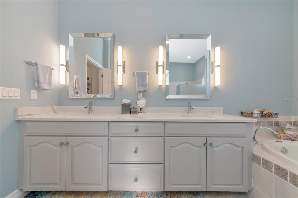 1019 Scherer Way Osprey, FL 34229 - Photo 34 of 56