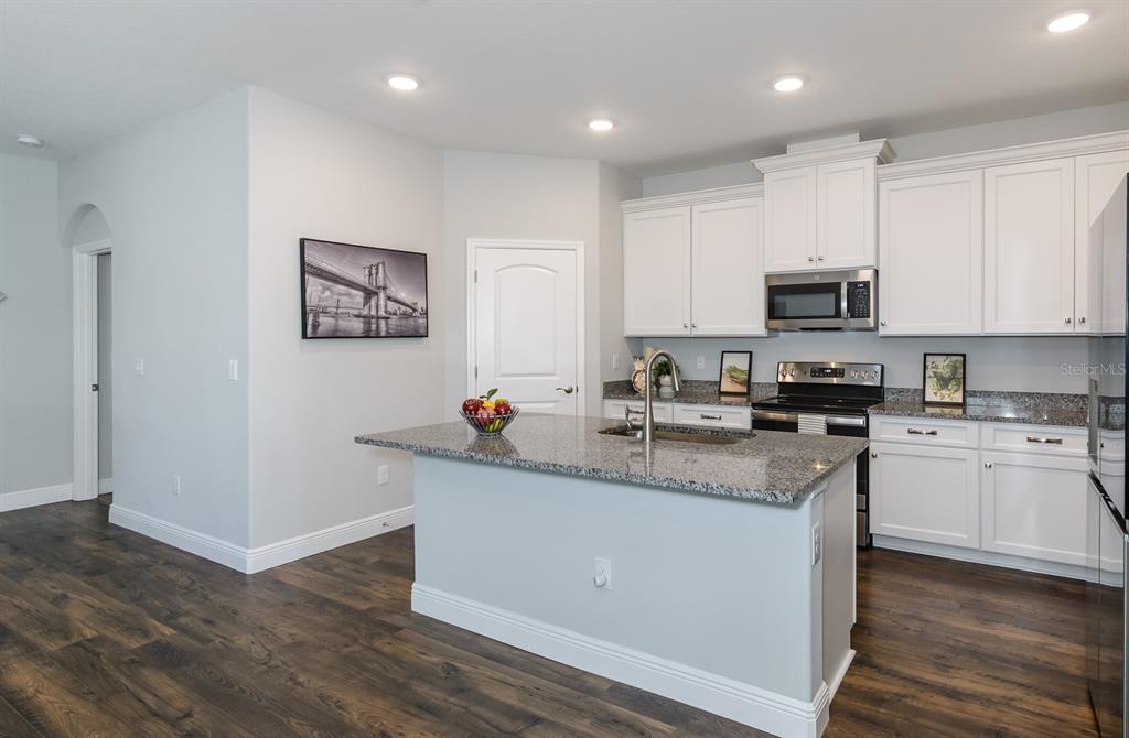 11347 Weaver Hollow Road New Port Richey, FL 34654 - Photo 12 of 49