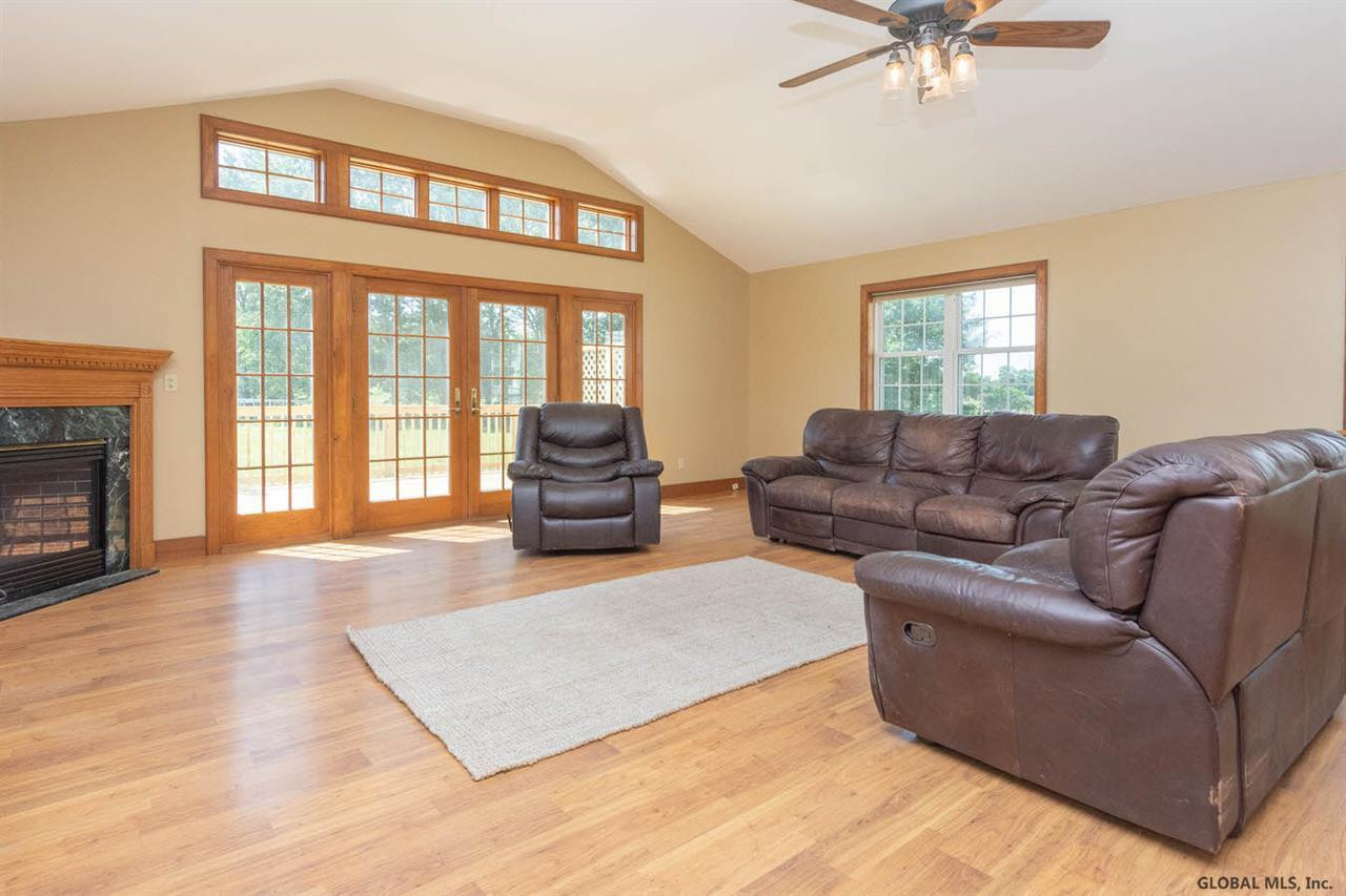 392 Bullock Road New Scotland, NY 12159 - Photo 5 of 70 Photo 5
