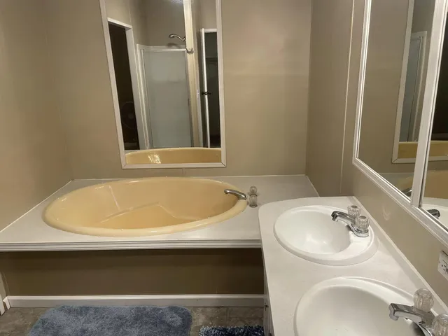 $1,400 | 732 Paradise Island Drive, DeFuniak Springs, FL 32433