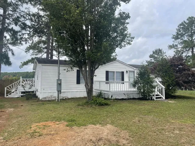 $1,400 | 732 Paradise Island Drive, DeFuniak Springs, FL 32433