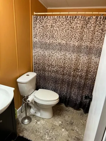 $1,400 | 732 Paradise Island Drive, DeFuniak Springs, FL 32433