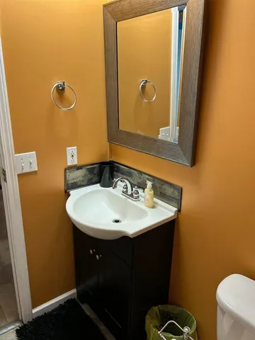 $1,400 | 732 Paradise Island Drive, DeFuniak Springs, FL 32433